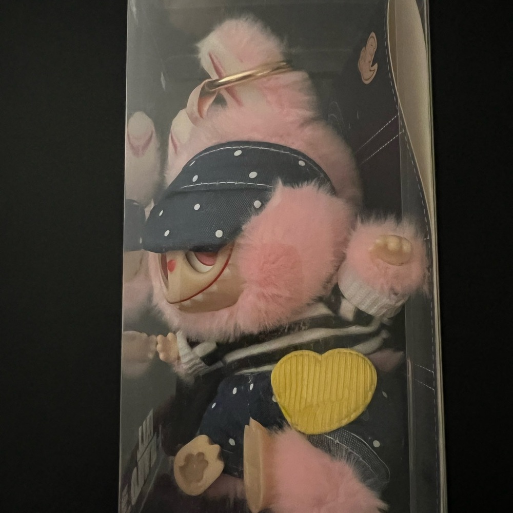 Labubu - Picture 2 of 3